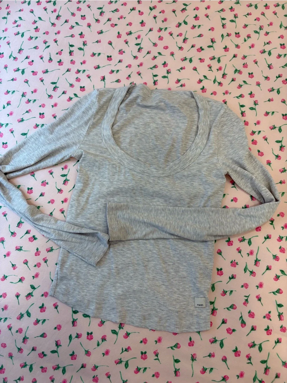 Vuori Pose Scoop Longsleeve - Picture 2 of 3